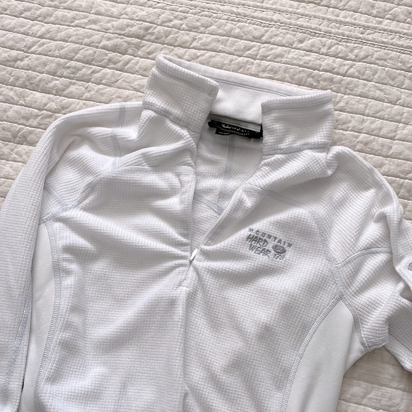 SALE ✨ Mountain Hardwear Women’s Fleece Quarter Zip Top - Picture 5 of 7